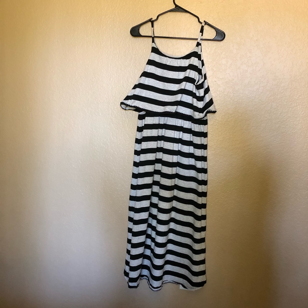 Black/ gray striped maxi dress XL girls